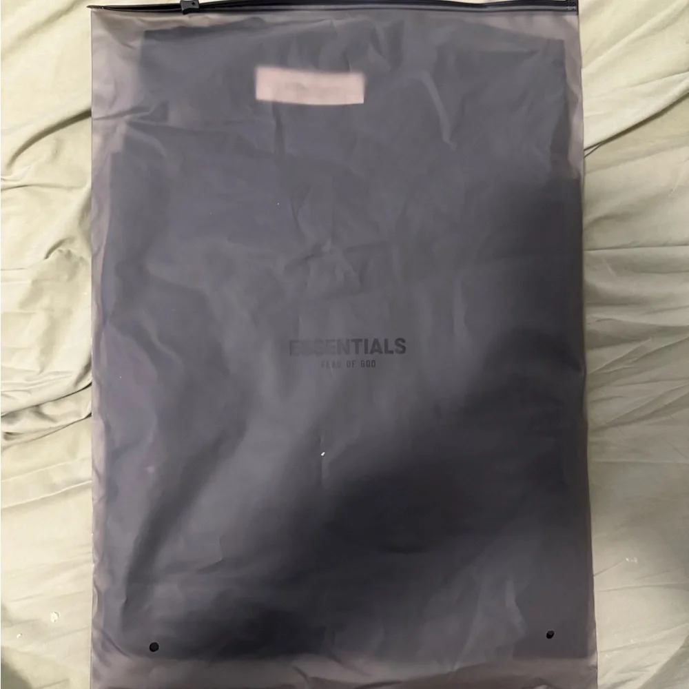Essentials Fear of God Stretch Limo Tee (Small) - Picture 1 of 2